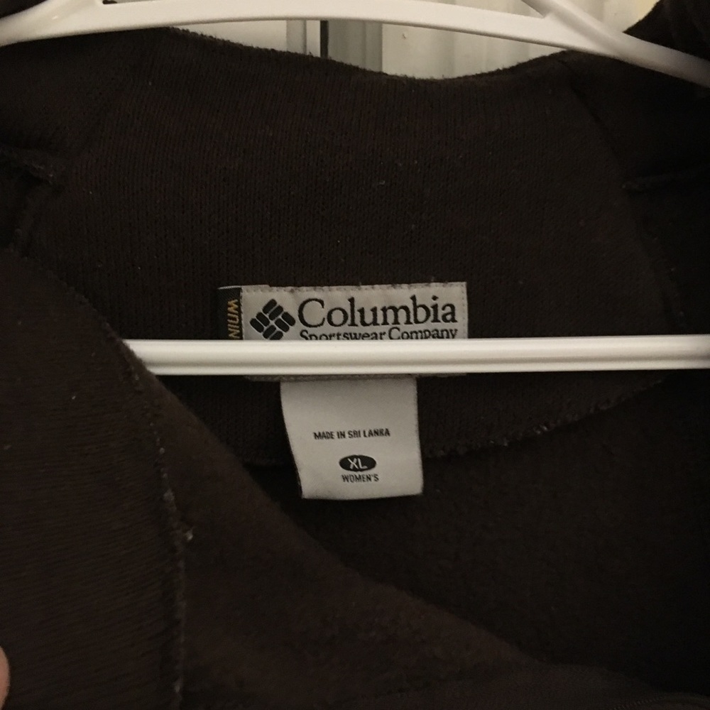XL Columbia sweater